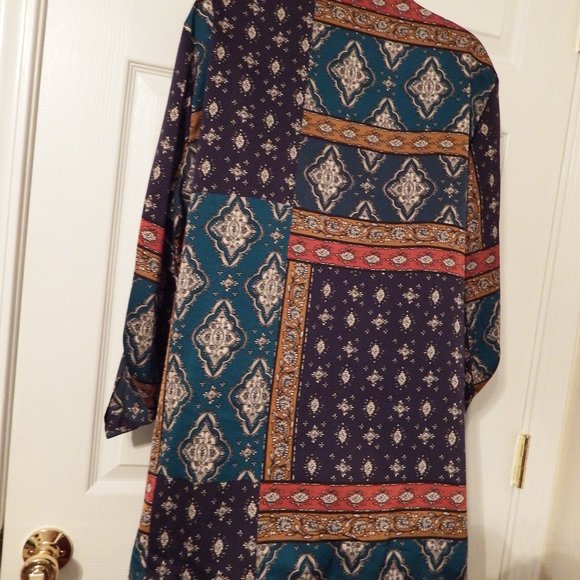 Multi color (Navy background) tunic style blouse by Drapers & Damons, Size XL - Picture 2 of 3